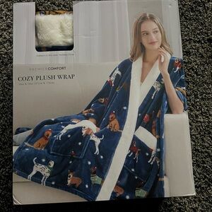 Premier Comfort Cozy Plush Wrap with Dog Print